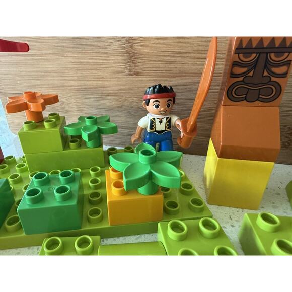 Lego Duplo Tiki Island Pirate Scene Lot Of 85 Totem Boy Figure Sword - Picture 4 of 7